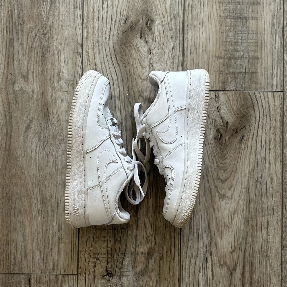 NIKE AIR FORCE 1 ‘07
